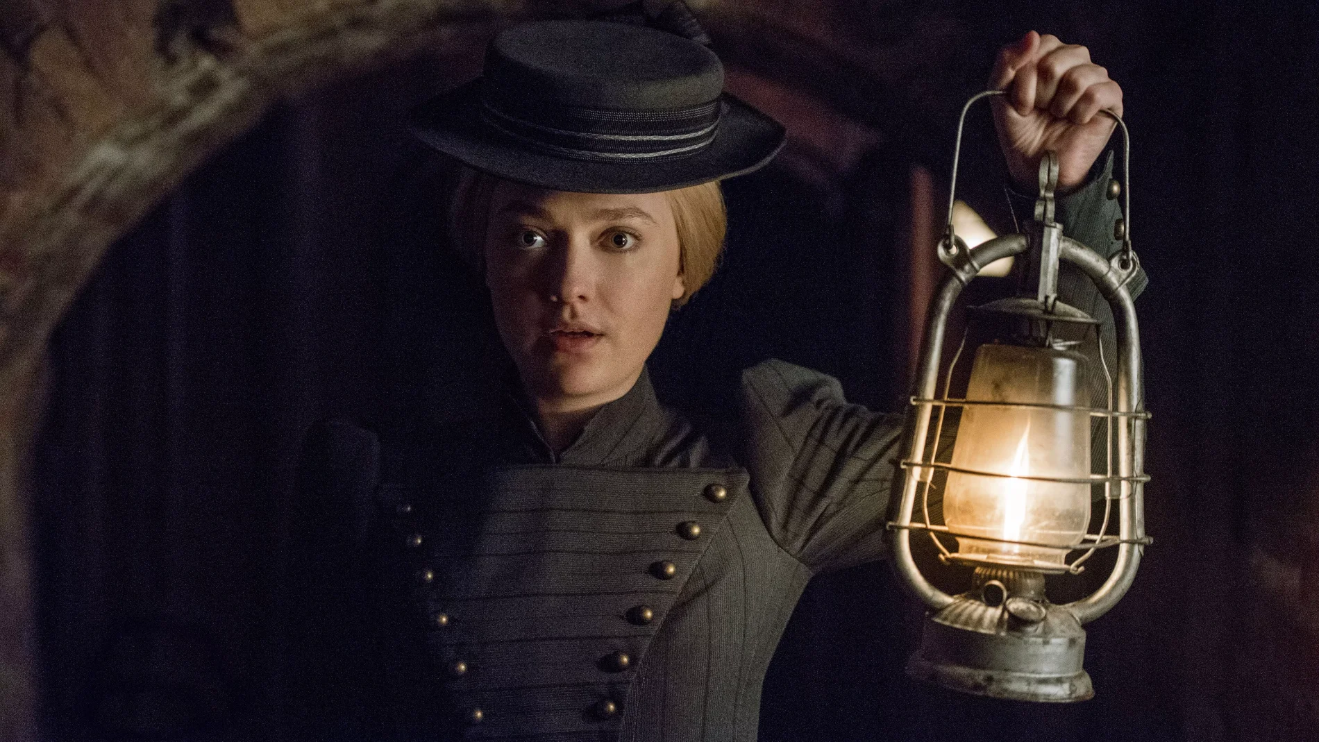 Dakota Fanning ('Ripley') forma parte del espectacular trío protagonista