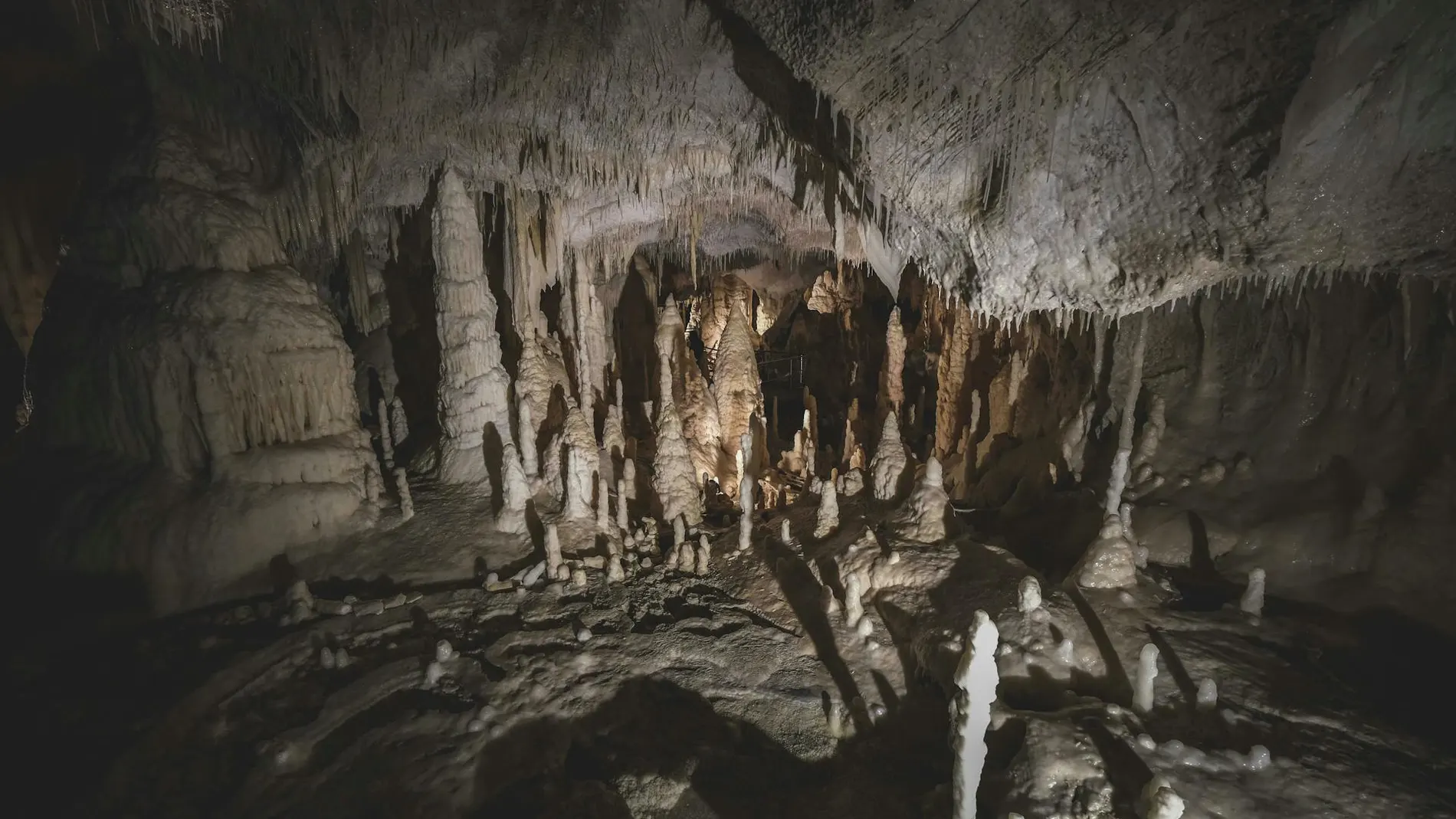 Cueva subterránea