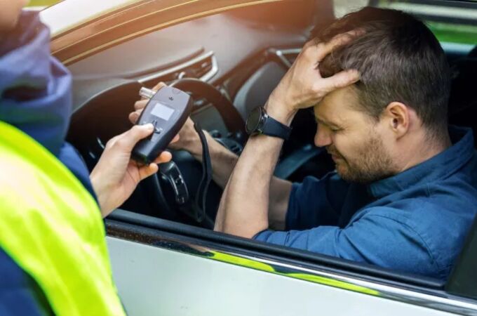 La DGT lo confirma: este alimento que consumes todos los días te hará dar positivo en un control de alcoholemia