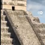 Un turista alemán, a punto de ser linchado tras subirse a la pirámide de Chichén Itzá en el momento más sagrado