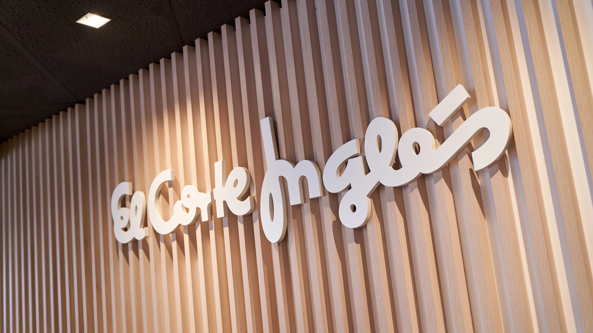 (Foto de ARCHIVO) El Corte Inglés (logo) REMITIDA / HANDOUT por El Corte Inglés Fotografía remitida a medios de comunicación exclusivamente para ilustrar la noticia a la que hace referencia la imagen, y citando la procedencia de la imagen en la firma 18/06/2021