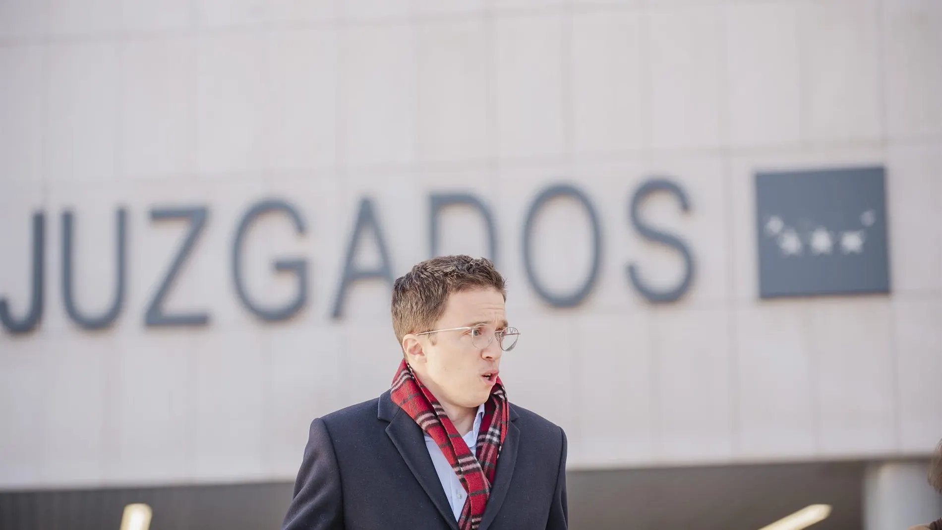 Una acusación pide imputar por desobediencia a Errejón por no entregar el móvil al juez que le investiga por agresión