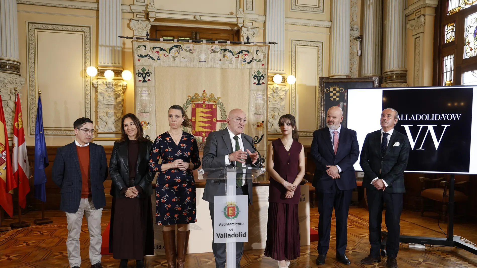 El alcale Jesús Julio Carnero y la presidenta de CEOE Valladolid, Ángela de Miguel, reciben a empresarios mexicanos