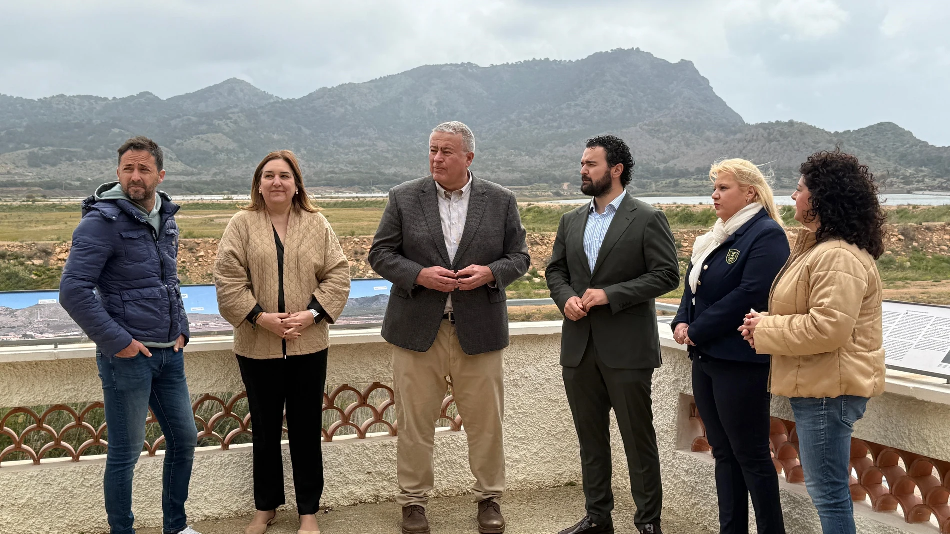 Imagen de la visita de los responsables del PP a Portmán REMITIDA / HANDOUT por PPRM Fotografía remitida a medios de comunicación exclusivamente para ilustrar la noticia a la que hace referencia la imagen, y citando la procedencia de la imagen en la firma 11/04/2025