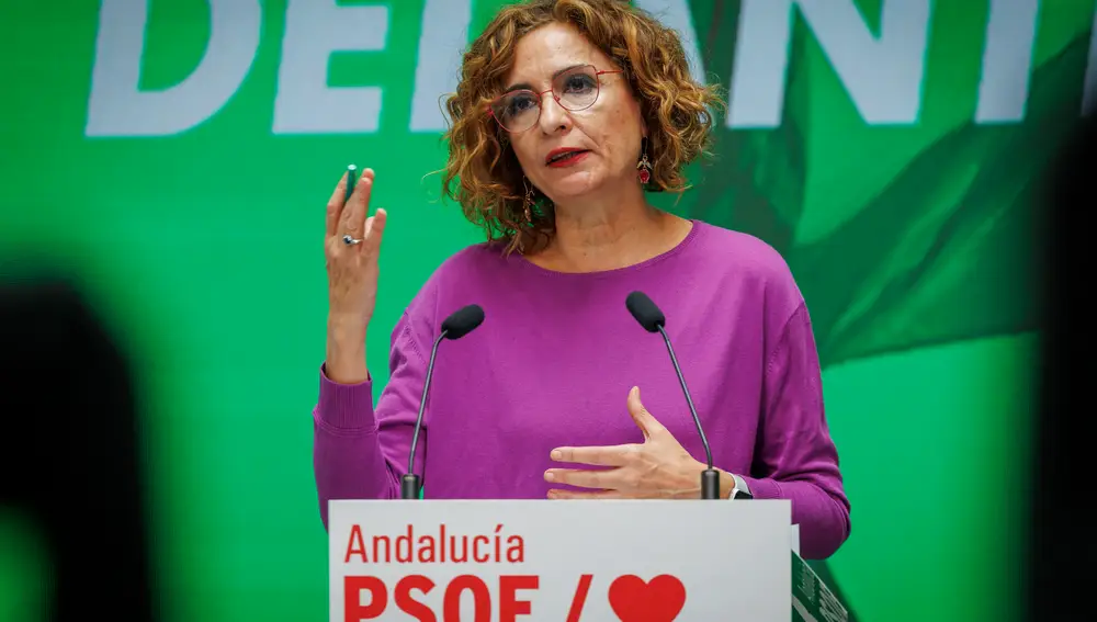 Primera reunión entre María Jesús Montero (PSOE-A) y Óskar Martín (UGT)