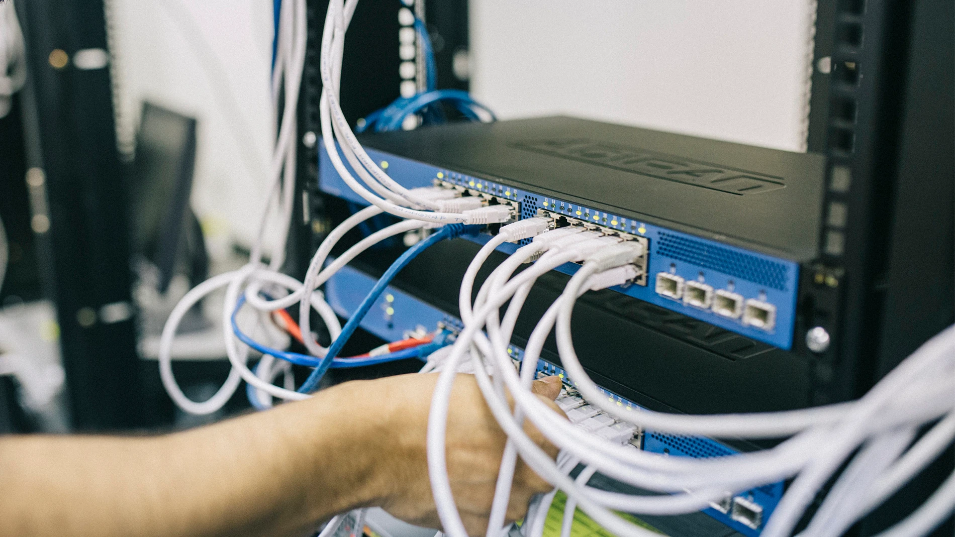 Las telecos se han unido para pedir mayor protección para los cables submarinos