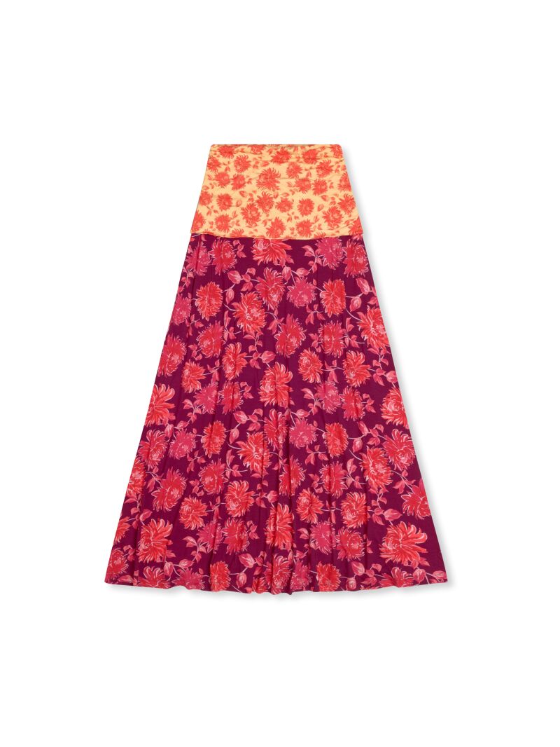 Falda de estampado floral.