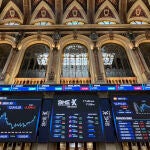La Bolsa española baja el 0,51 % y pierde los 12.900 puntos a la espera del BCE