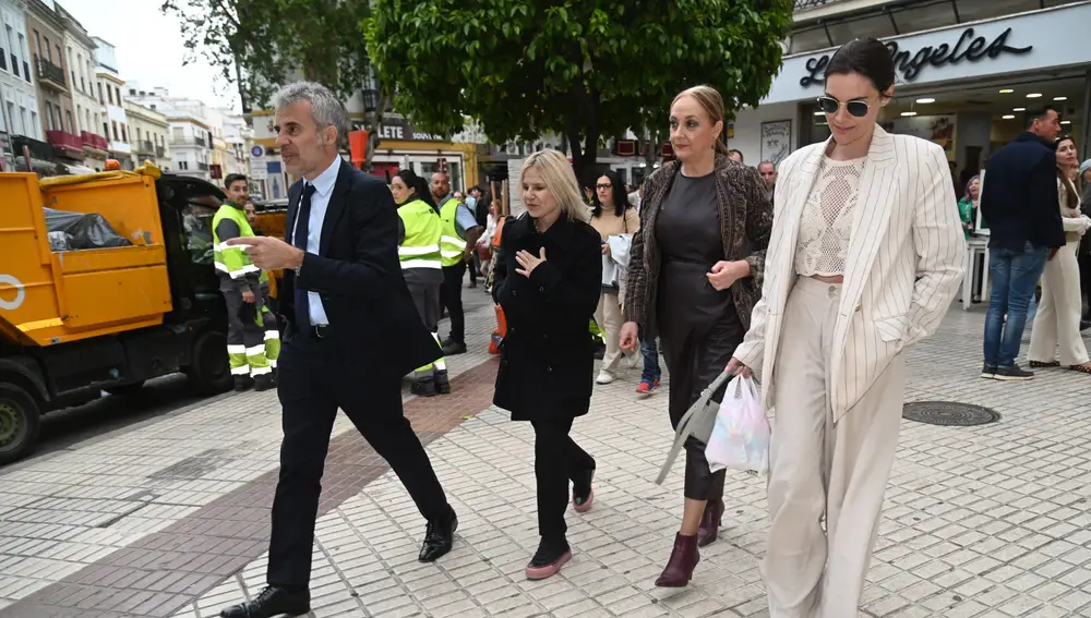 Eugenia Martínez de Irujo y Amaia Salamanca en Sevilla