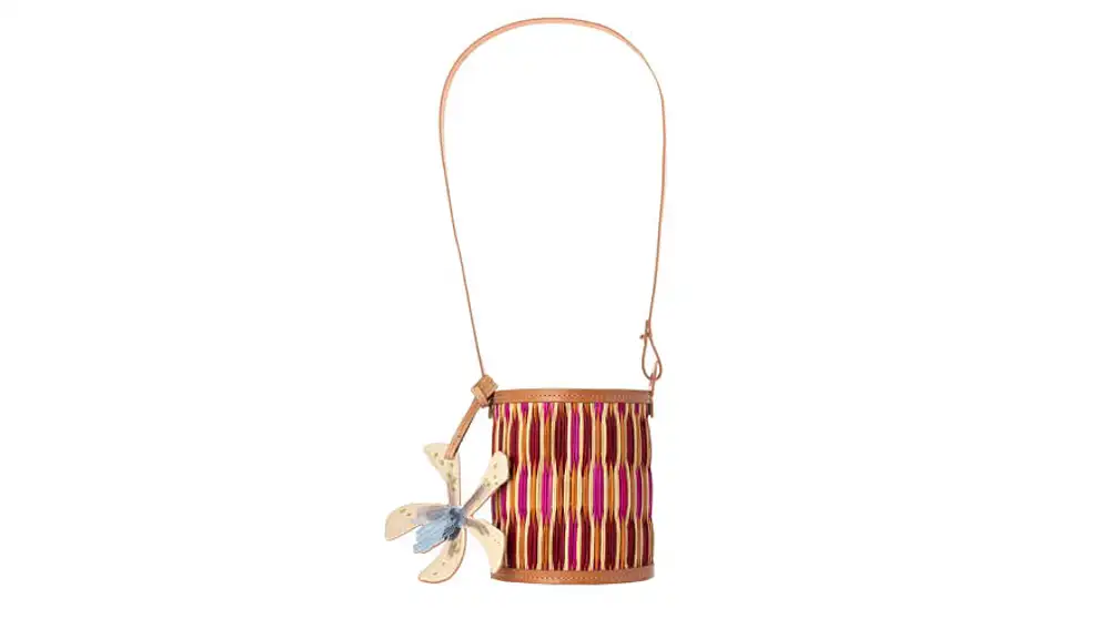 Bolso cilíndrico.