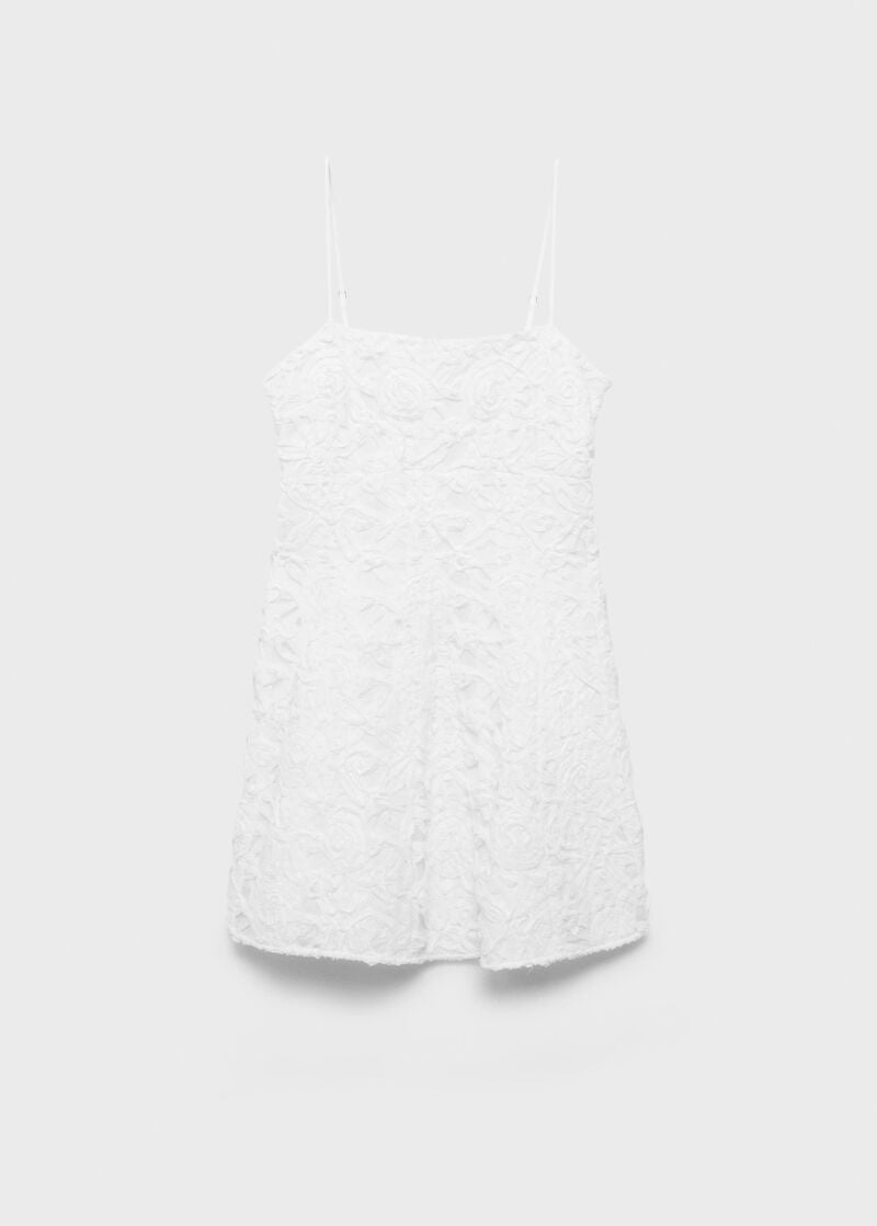 Vestido con flores 3D.