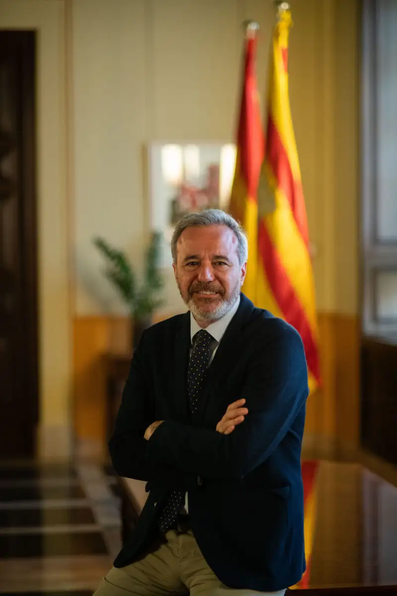 Retratos al presidente de Aragón, Jorge Azcón