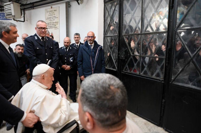 200.000 euros: el último regalo del Papa... a los presos