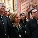 La Reina Sofía asiste a la Madrugá de Sevilla y muestra su devoción por la Semana Santa