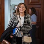 La portavoz de UE del PP en la Comisión Mixta para Union Europea, Milagros Marcos, en el Congreso de los Diputados