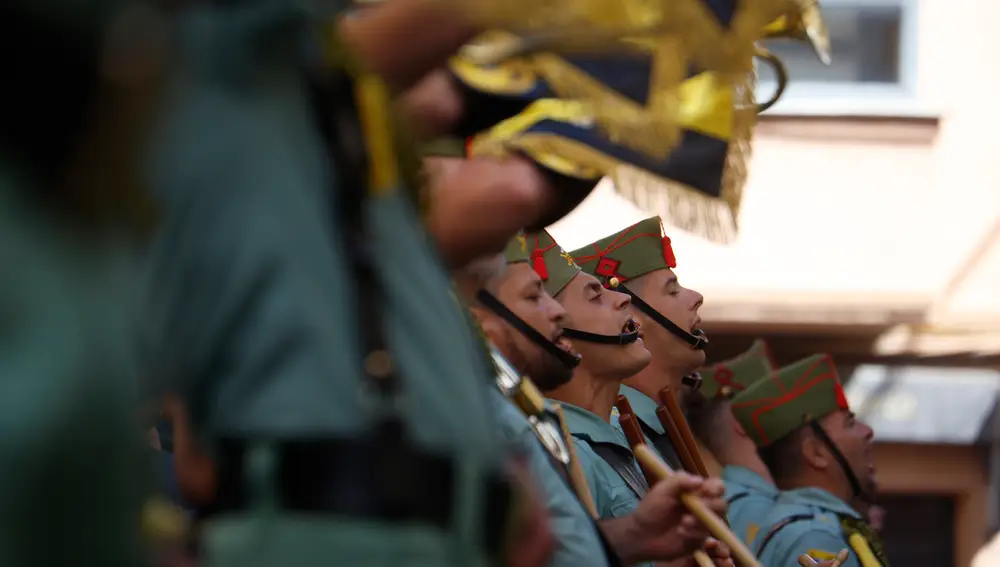 La Legión en la procesión de la Virgend e la Soledad y Quinta Angustia de Cabra (Córdoba)