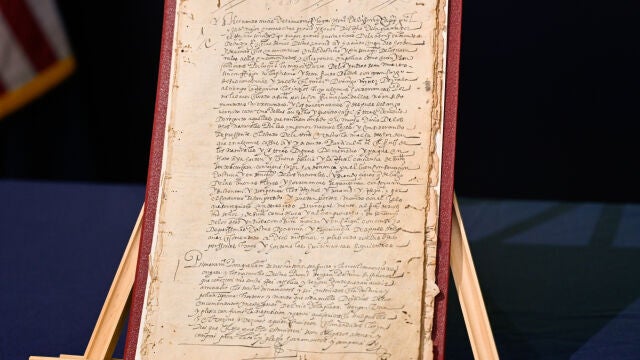 EE.UU. repatría a Paraguay un manuscrito del siglo XVI robado y subastado en Nueva York
