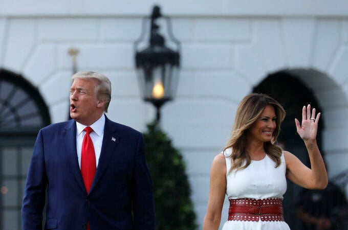 Donald Trump y Melania Trump en el aniversario de la Declaración de la Independencia de Estados Unidos.