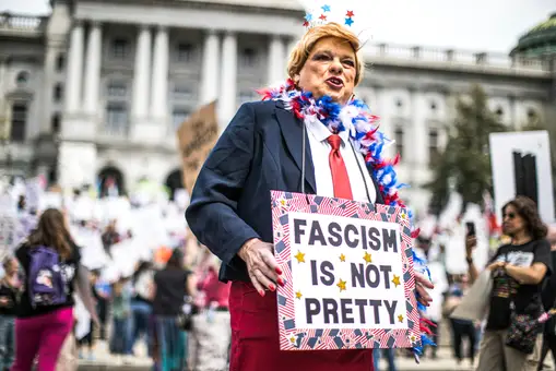 Cien días después, los demócratas siguen buscando el antídoto a Donald Trump Cien días después, los demócratas siguen buscando el antídoto a Donald Trump