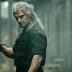 Henry Cavill se transforma en Geralt de Rivia