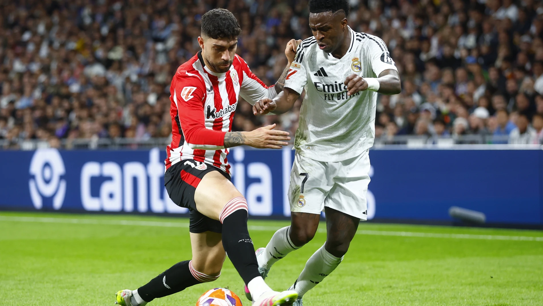 Encuentro de liga entre el Real Madrid y el Athletic de Bilbao.