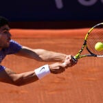 Carlos Alcaraz reaparece con buen color en el ATP Roma 2025