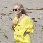 Carmen Lomana en la playa de Marbella.