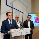 Conrado Íscar durante la presentación junto a Sebastián Nogales y Jorge Francés