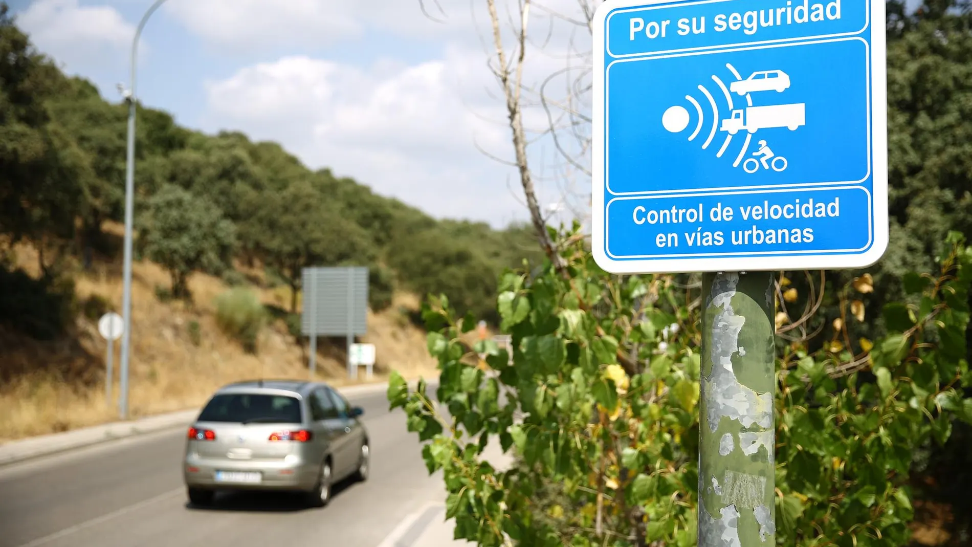 Imagen de archivo de un cartel de aviso de radar