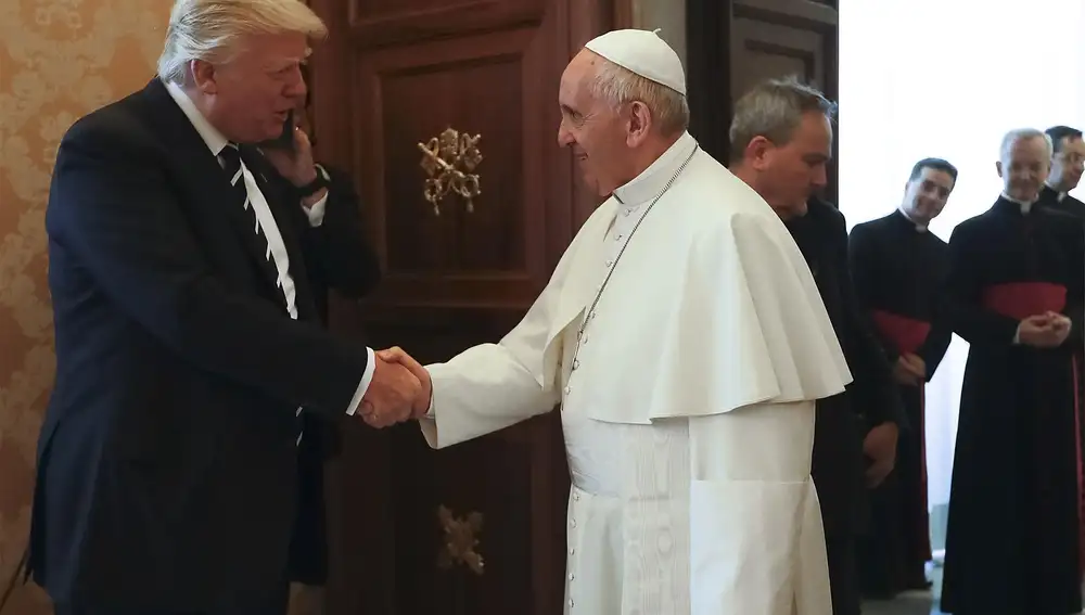 Trump traslada su pésame por la muerte del Papa Francisco