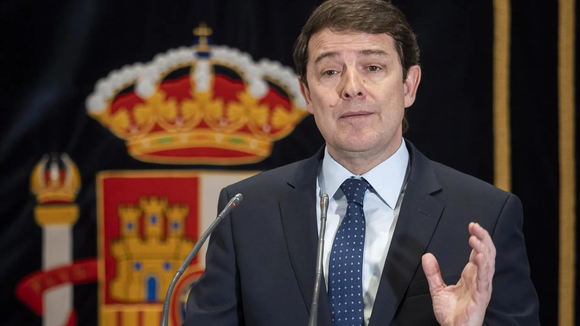 Mañueco celebra y felicita el Día de Castilla y León
