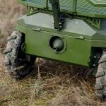 Tras los drones con fibra óptica, llegan a la guerra de Ucrania los drones terrestres también cableados.