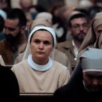 Varias religiosas una misa en la Catedral de la Almudena en honor al Papa Francisco, a 21 de abril de 2025, en Madrid (España). El Papa Francisco ha fallecido esta mañana, a las 7.35 horas, a la edad de 88 años, en su residencia de la Casa Santa Marta del Vaticano. El Pontífice ha fallecido un día después de su última aparición en público coincidiendo con el Domingo de Resurrección en el que se asomó al balcón principal de la basílica de San Pedro para impartir la bendición 'Urbi et Orbi'. 21 ABRIL 2025;MONJAS;MONJA Gabriel Luengas / Europa Press 21/04/2025
