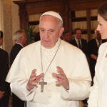 El Papa Francisco junto a la Reina Letizia
