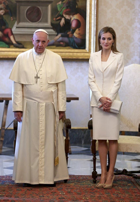 El Papa Francisco junto a la Reina Letizia