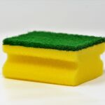 Esponja amarilla y verde de cocina