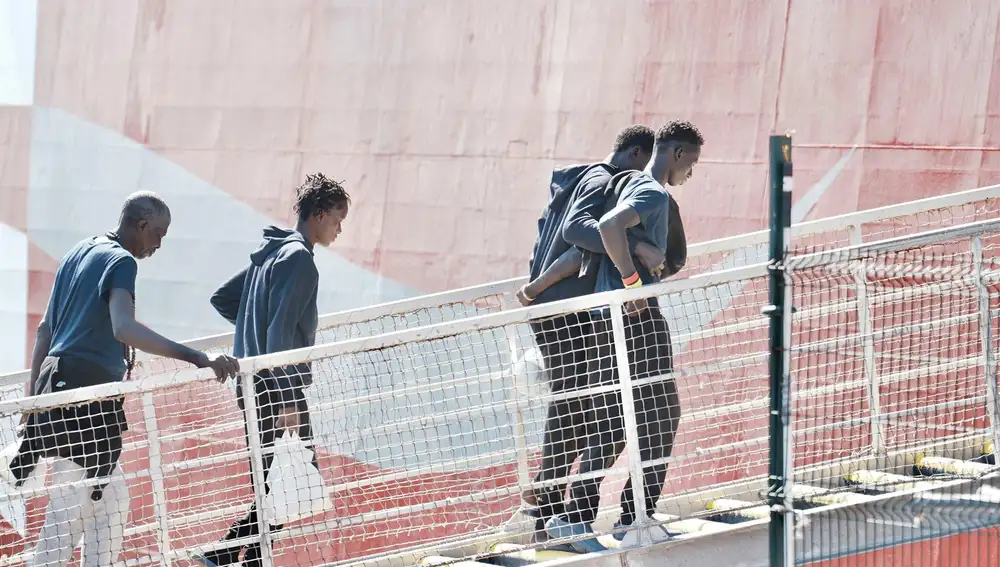 AMP.CEAR, disponible a hacer adaptaciones en sus centros para acoger menores migrantes solicitantes de asilo de Canarias