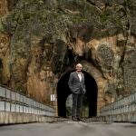 El presidente de la Diputación de Salamanca, Javier Iglesias, en el Camino del Hierro