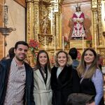 Jesús Manuel Márquez, Ester Benjumea, Rocío Benjumea y Lourdes Rubio, en la basílica de la Macarena