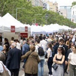 Una imagen de las calles de Barcelona en el día de Sant Jordi