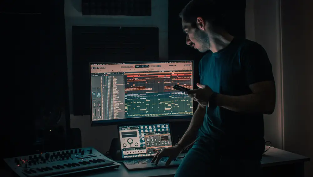 Spotify paga a productores y compositores fantasma para crear música con alta retención de la audiencia