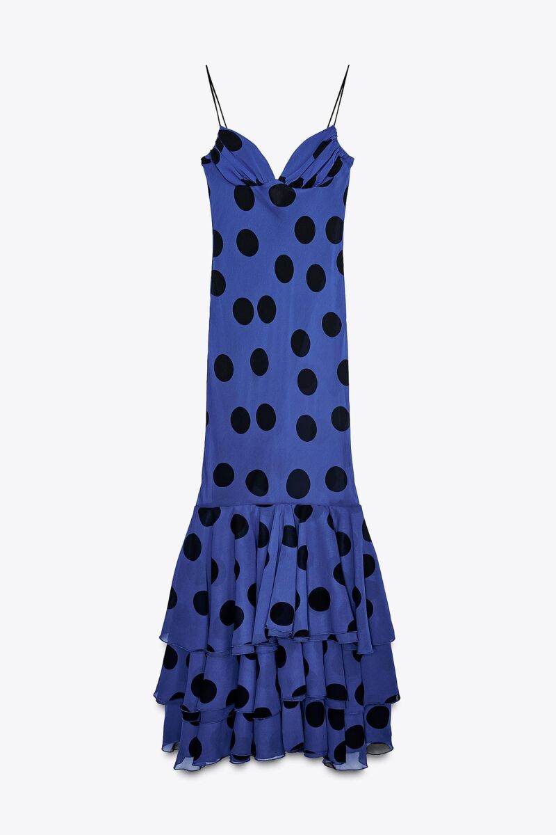 Vestidos lunares.