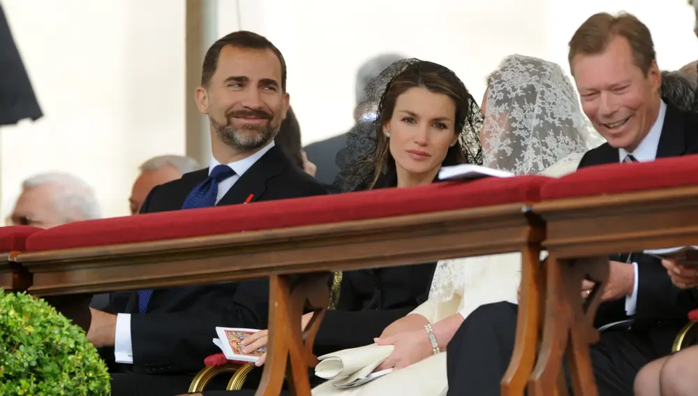 La Reina Letizia con mantilla.