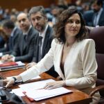 Ayuso critica que "la mitad del Consejo de Ministros esté en los tribunales" cuando se cumple "el aniversario del amor"