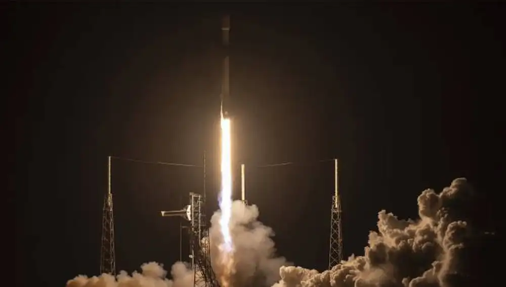 Lanzamiento de Phoenix a bordo de un Falcon 9 de SpaceX.