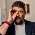 Retratos al cantante Antronio Orozco