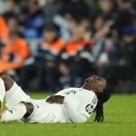 Eduardo Camavinga se duele tras romperse en el partido ante el Getafe