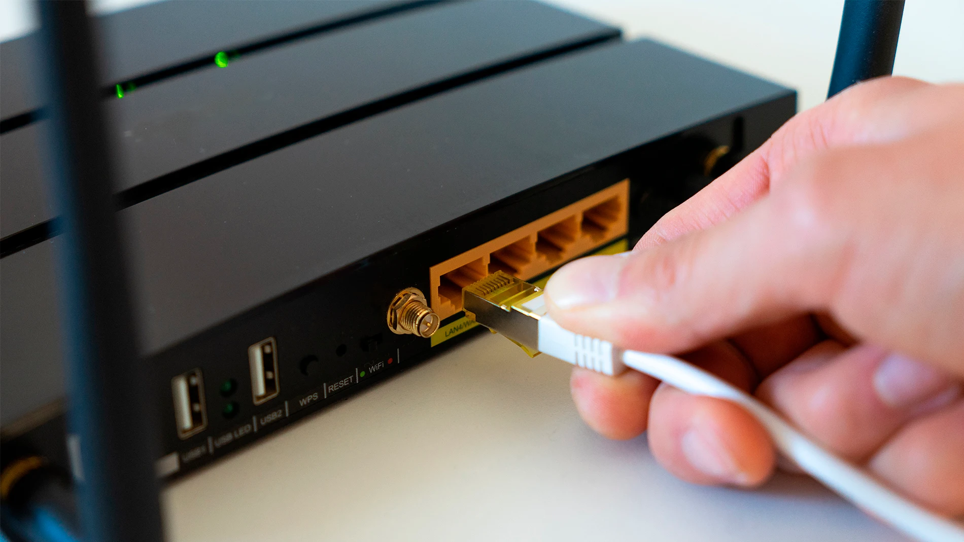 No pongas el router al lado de la TV