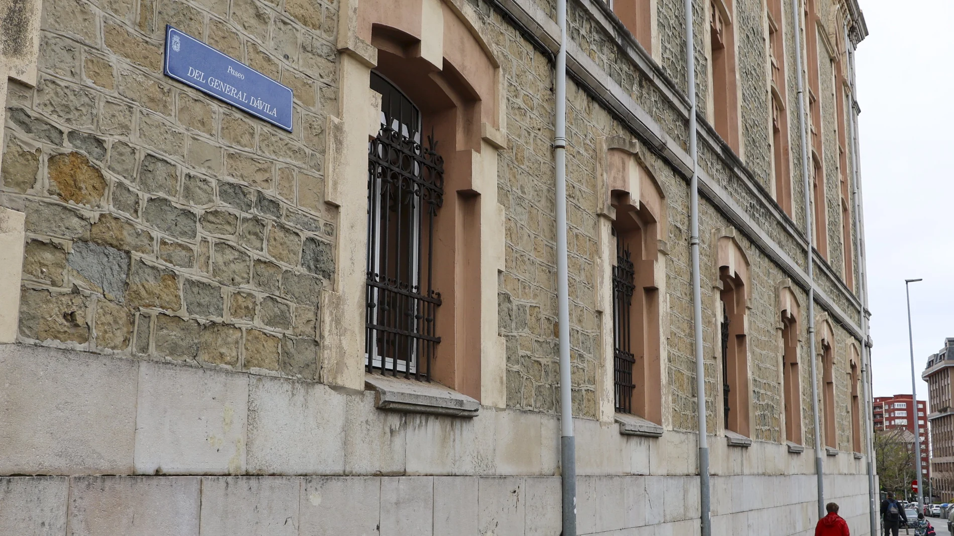 La placa de Dávila, que al mando del Ejército Norte ocupó Vizcaya, Santander y Asturias. En 1945 fue nombrado ministro del Ejército