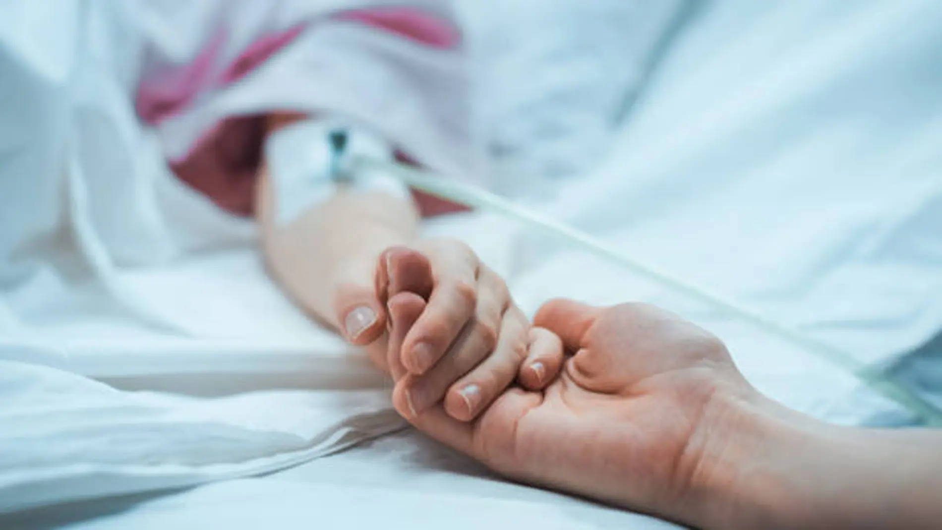 El permiso retribuido por hospitalización de un familiar no acaba con el alta del familiar
